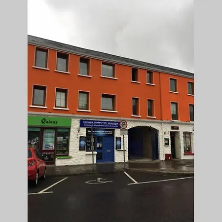 شقة 4, Bay كليفدين